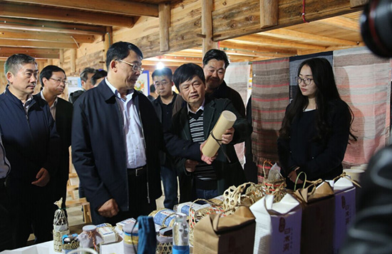 教育部副部长朱之文同志考察新通道-湖南省隆回县.png